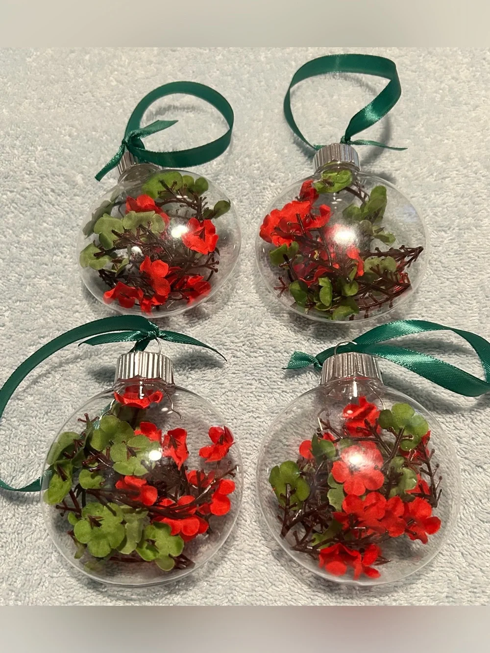 GRINCH-INSPIRED/FANDOM 4-PIECE DISC ORNAMENT SET/HANDCRAFTED